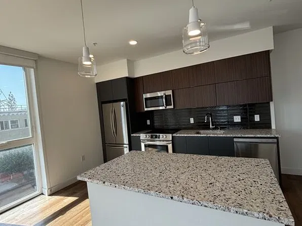 2880 W James M Wood Blvd, Los Angeles, CA