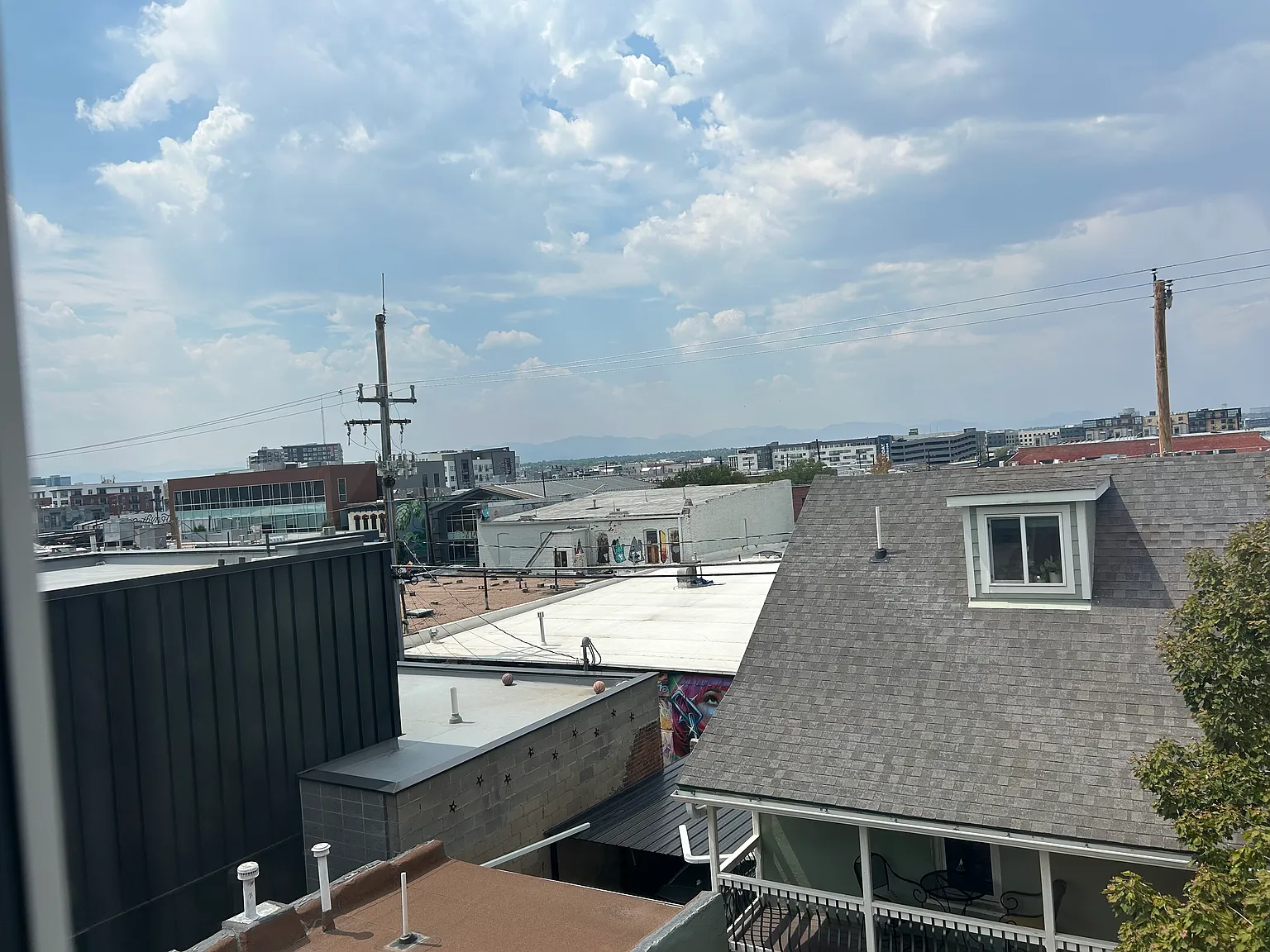 3025 Lawrence St — Photo 2