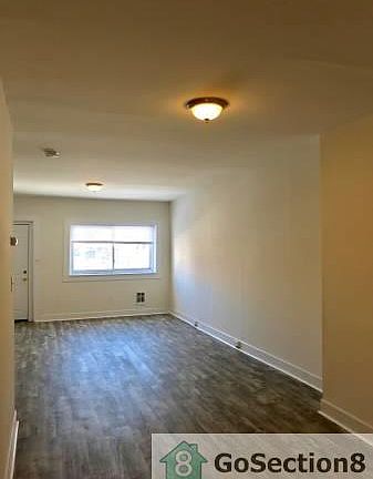 3rd image of 432 W York St
