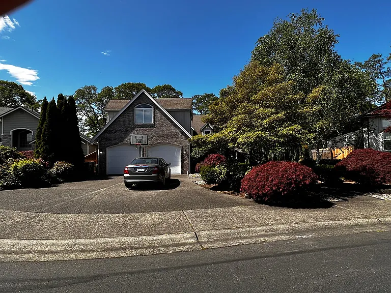 5015 81st St SW — Photo 2