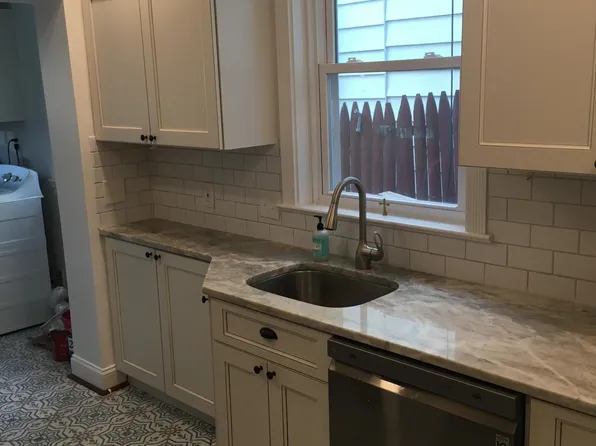 2413 E Boston St, Philadelphia, PA 19125