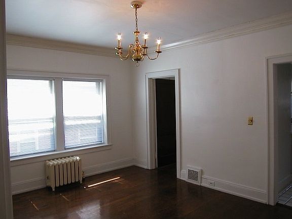 2nd image of 2126 Surrey Rd Unit 5