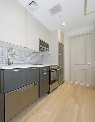 Rented by Compass | media 9