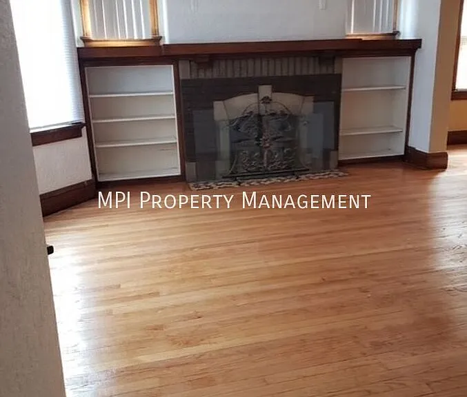 2915 N 58th St #L — Photo 2