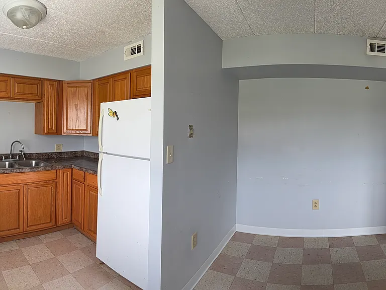 716 N Sprigg St #103 — Photo 5