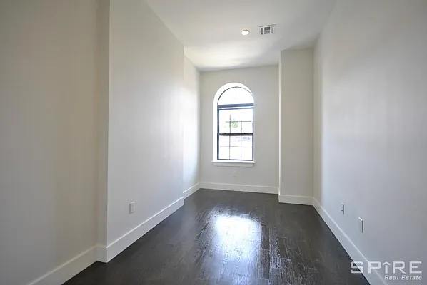 Rented by Spire Group | media 79