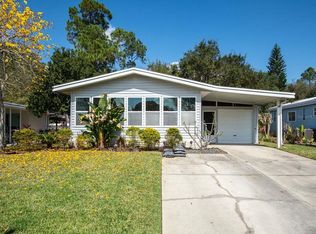 2908 Manatee Rd, Tavares, FL 32778