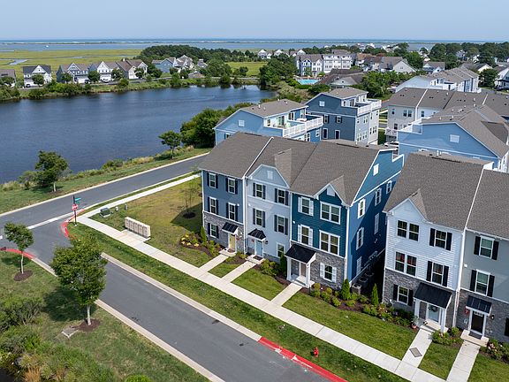 4th image of 8662 S Park Dr #2