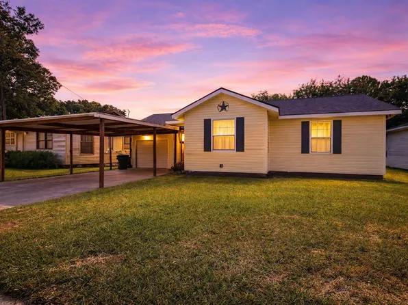 1807 Helena Ave, Nederland, TX 77627