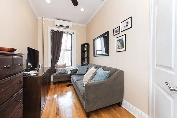 Rented by Perry Associates NYC Inc | media 12