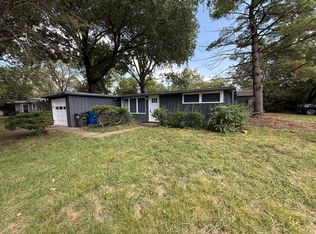936 Murrow Ct, Lawrence, KS 66049