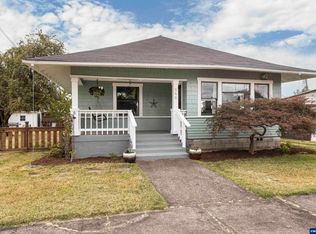 246 Schooling St, Harrisburg, OR 97446