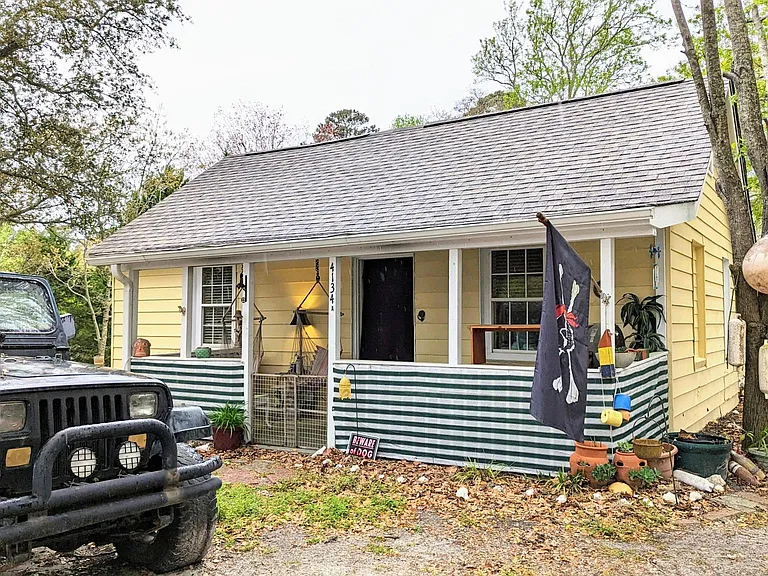 4134 Masonboro Loop Rd — Photo 3