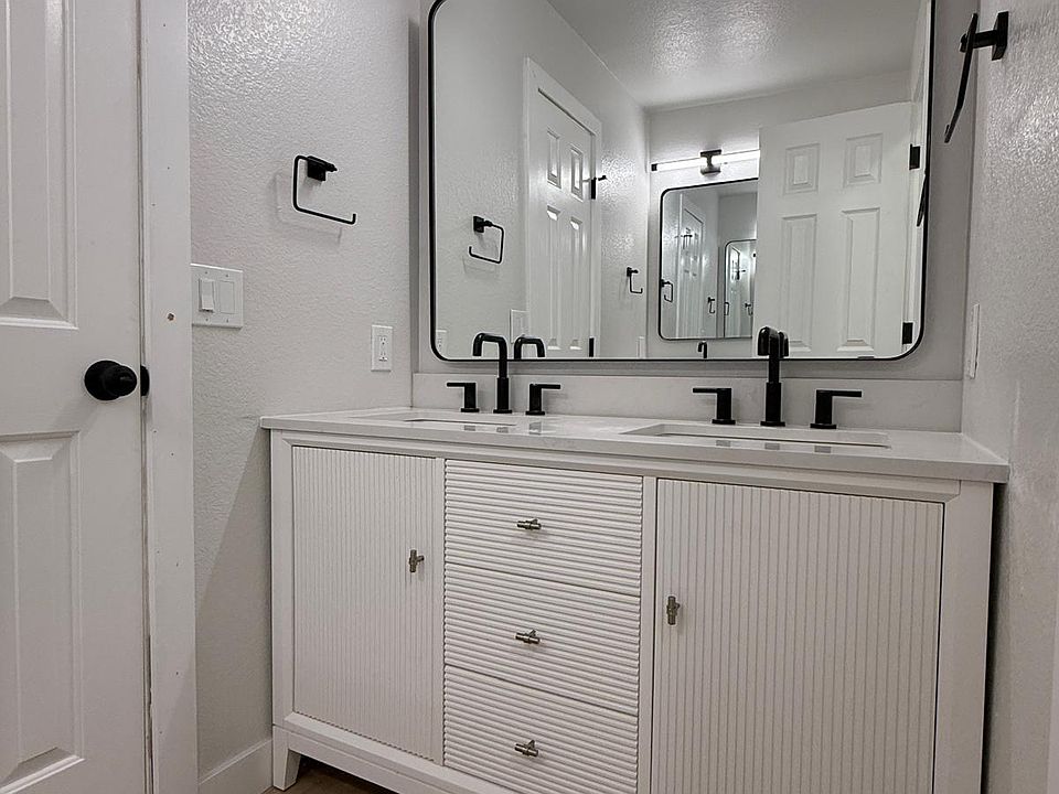 1st image of 5331 W Louisiana Ave #4