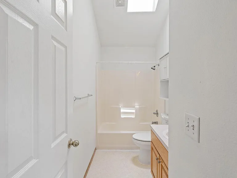 3328 NE 74th Ave — Photo 26
