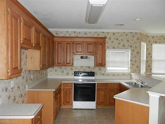 4th image of 19 Ponderosa Dr