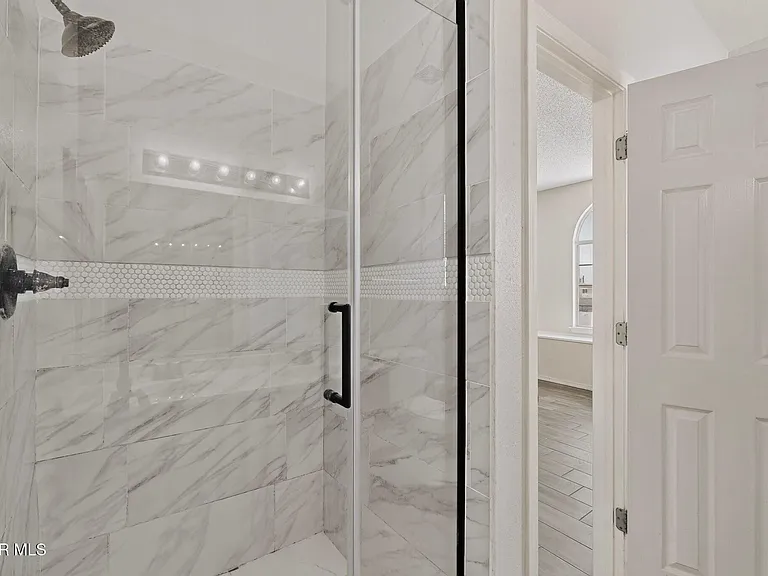 14224 Desert Ash Dr — Photo 32