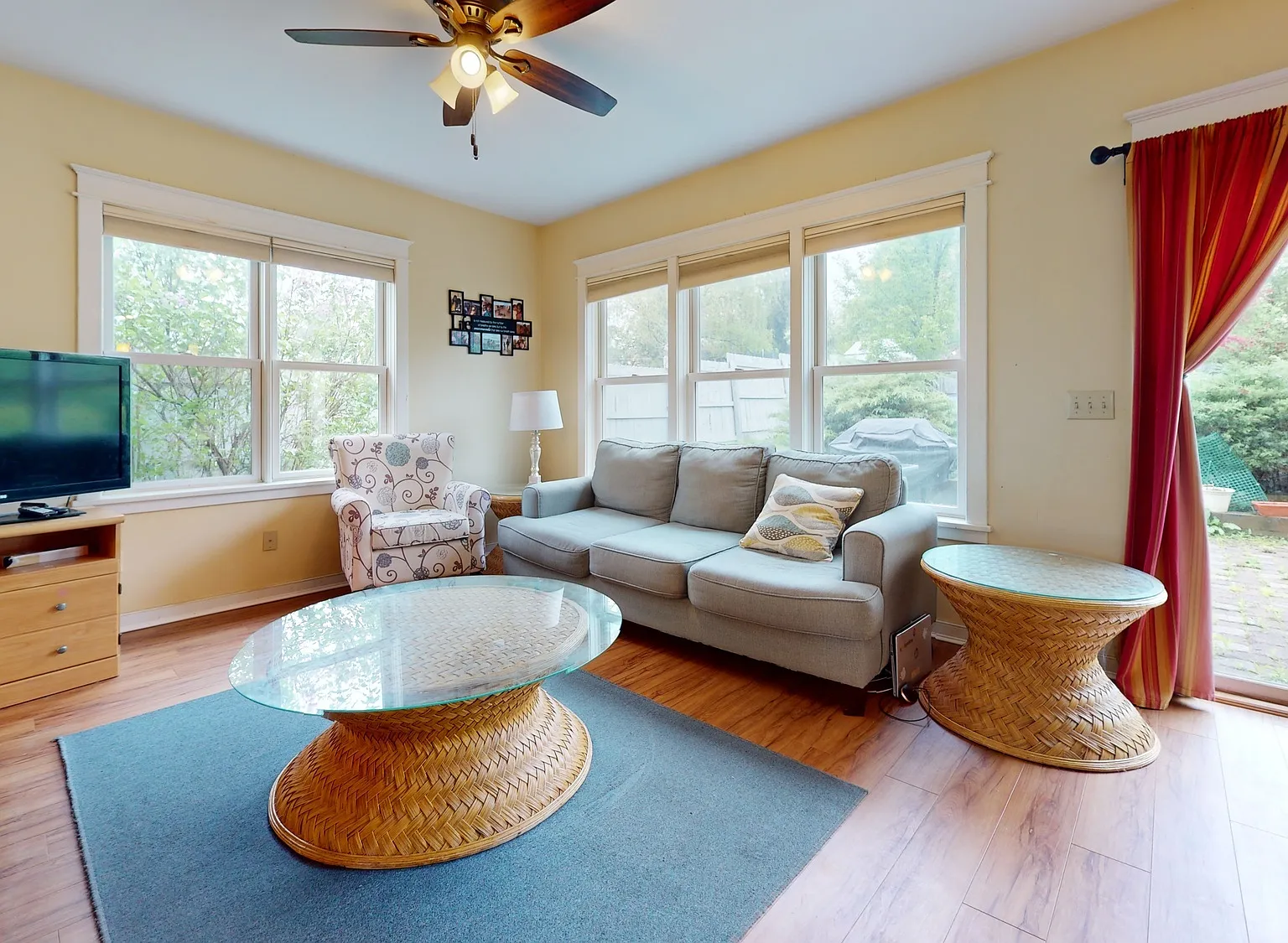 175 E King Road - 4 Bed, 2.5 Bath with 2 cars garage — Photo 1