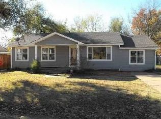 220 S 6th St, Tecumseh, OK 74873