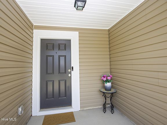 4th image of 213 Walters Run Drive