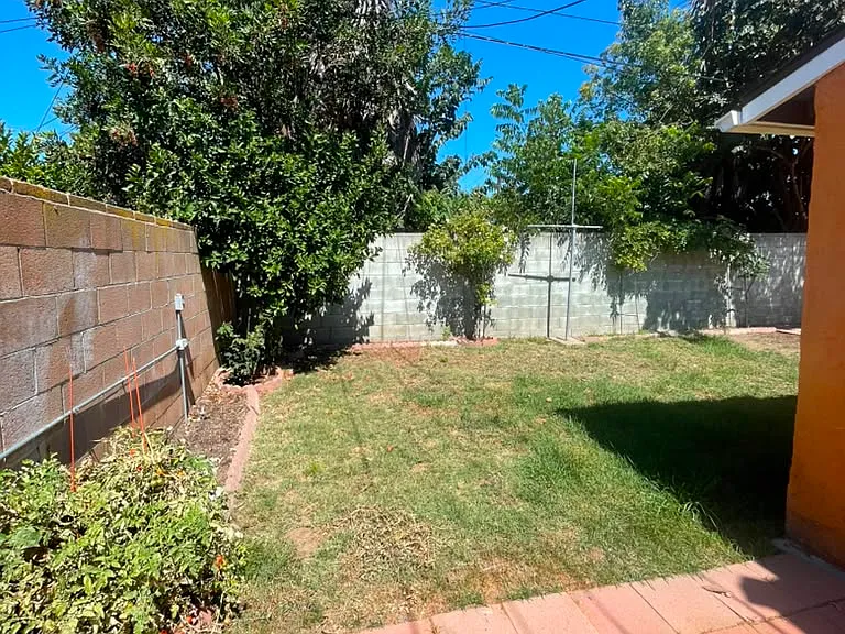 1112 S Chapel Ave — Photo 19