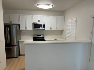 7190 Hawaii Kai Dr APT 272, Honolulu, HI 96825