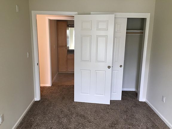 5th image of 418 E Evelyn Ave