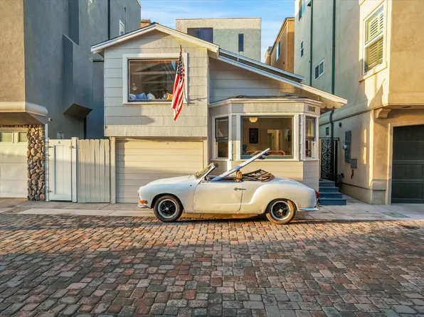 117 Surfside Ave #B, Surfside, CA 90743