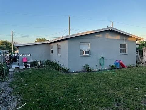 2nd image of 1489 W 34th St