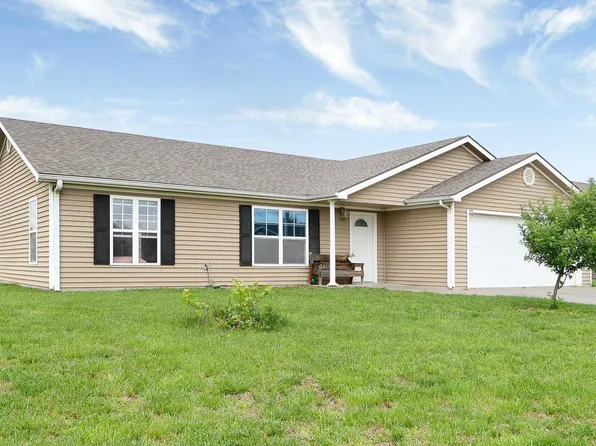 409 Brookhaven Dr, Manhattan, KS 66502