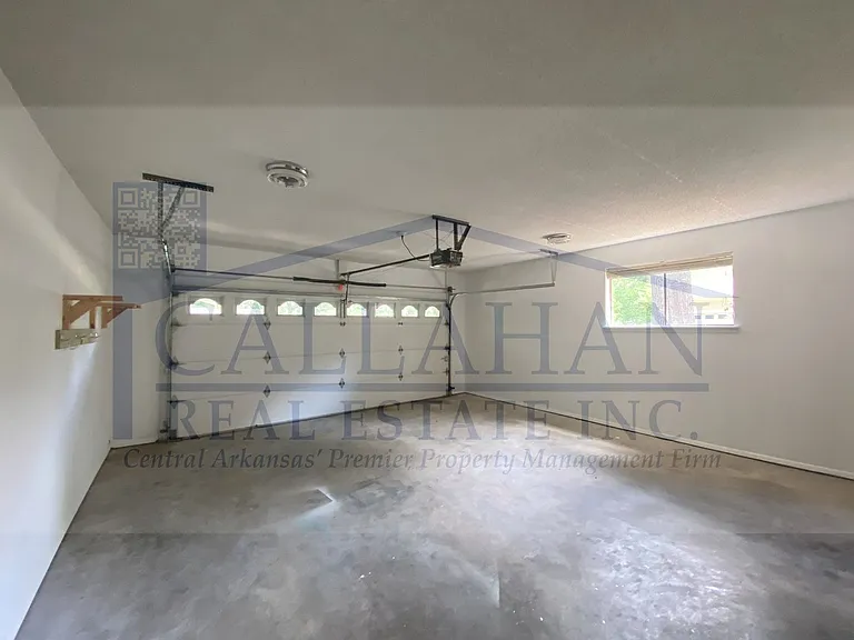 2811 Fox Glenn St — Photo 23