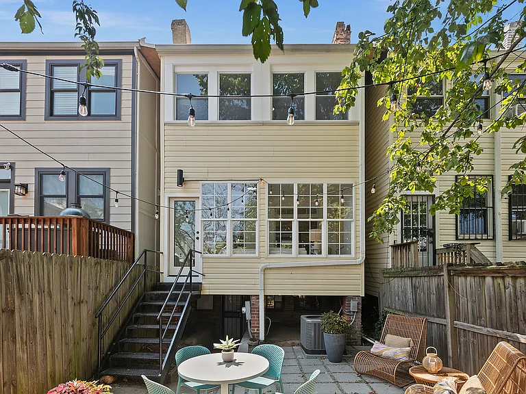13 Adams St NW — Photo 38