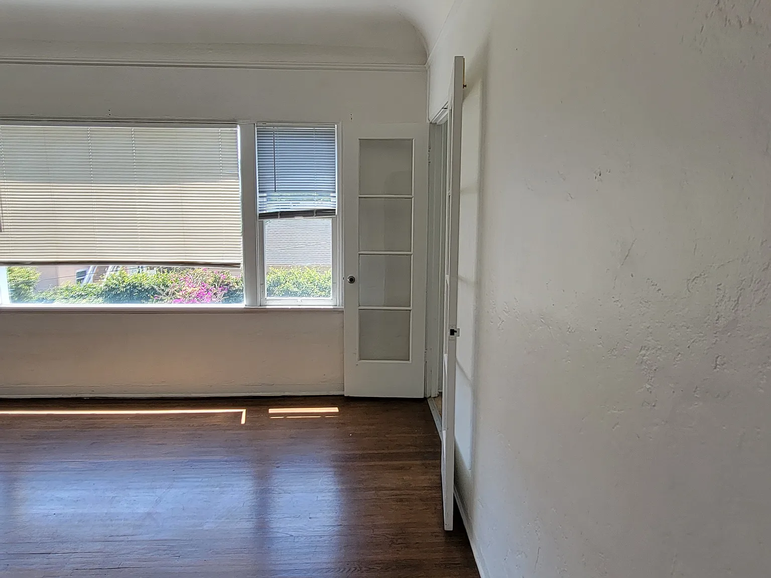 Studio, 680 sqft, $1,600 — Photo 3