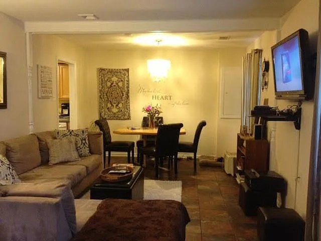 2 bed, 966 sqft, $2,000 — Photo 1
