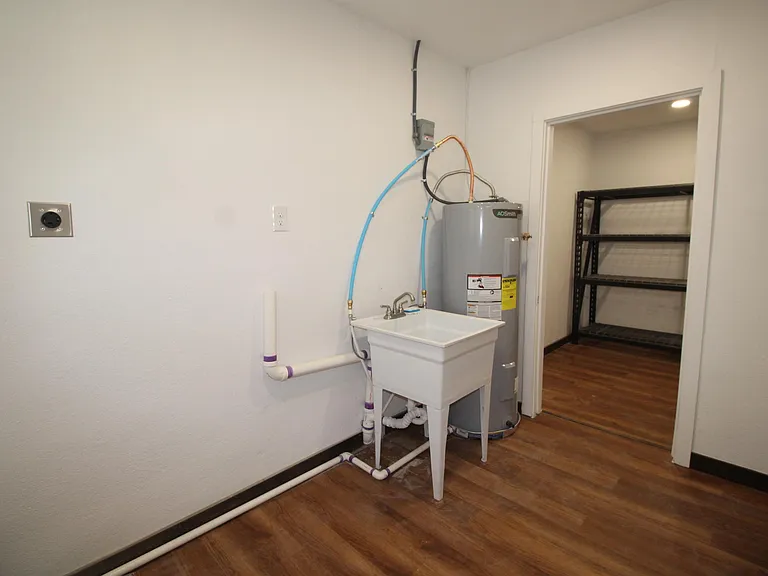 1015 W Kuykendall St — Photo 12