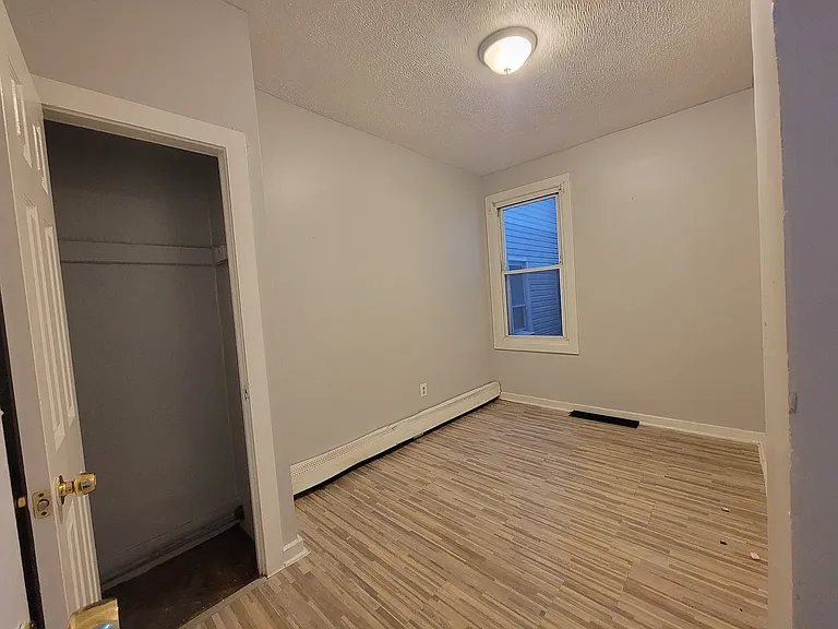 637 S Park St #6C — Photo 2