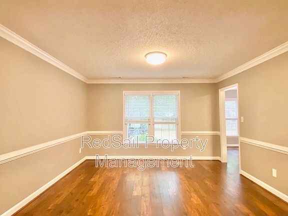 5th image of 311 Peachtree Ln