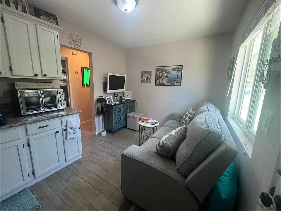 1st image of 1200 Wass St