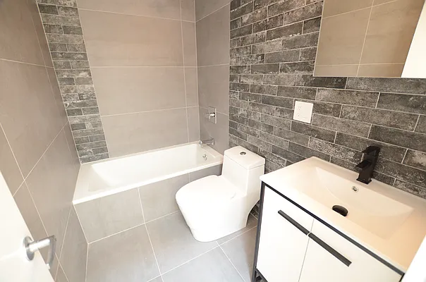 Rented by Miron Realty Group | media 11