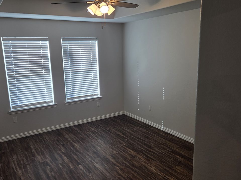 1st image of 612 S 1st St