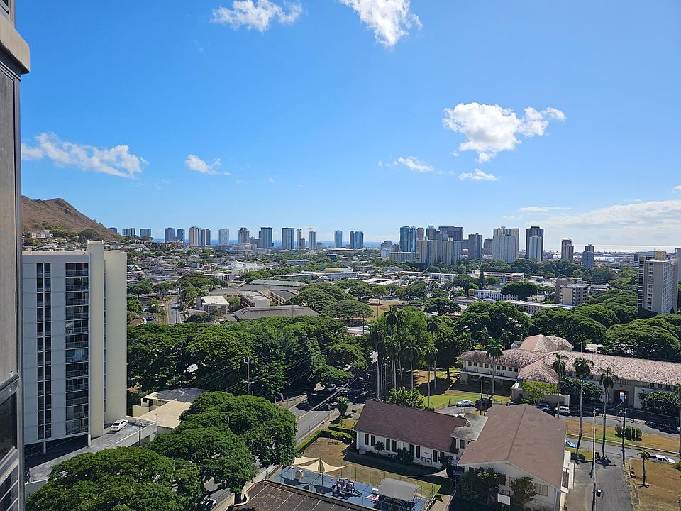 Unobstructed view of downtown Honolulu