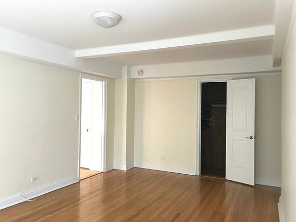 4th image of 25 E 10th St APT 7B