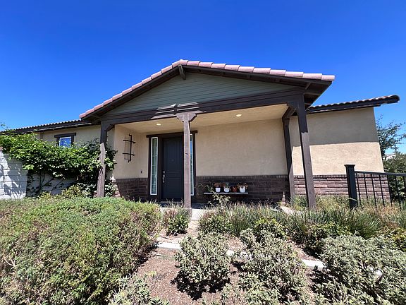 3rd image of 4646 S Amherst Privado