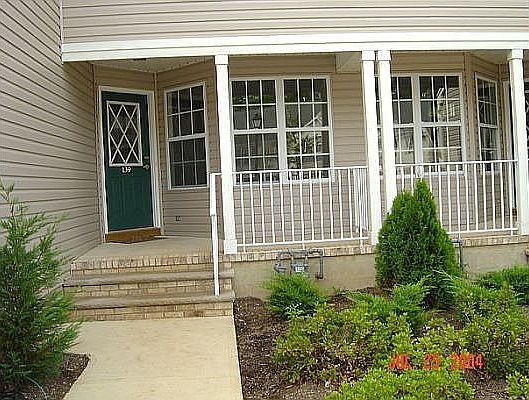 1st image of 139 Briarwood Dr