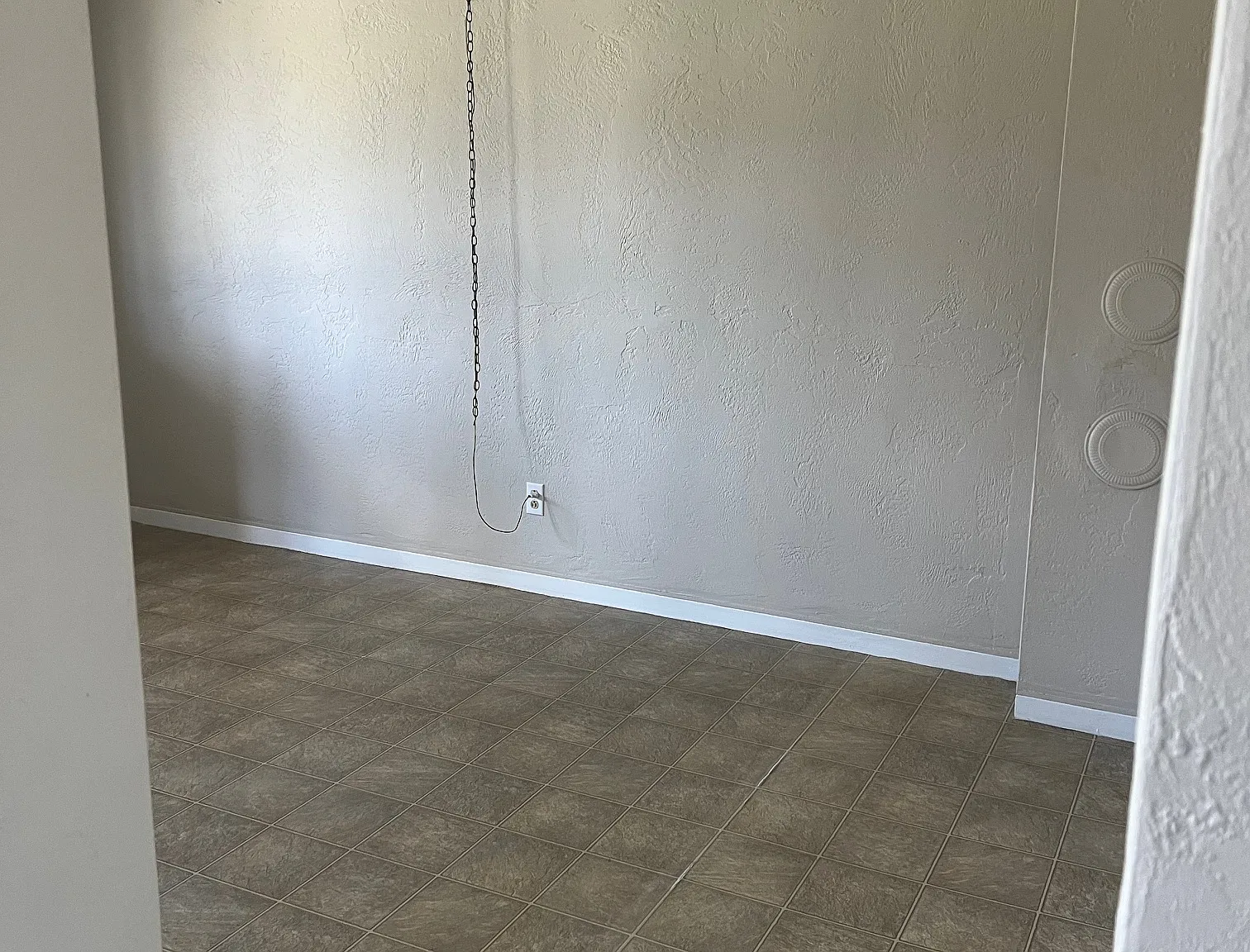 1 bed, 440 sqft, $1,200 — Photo 3