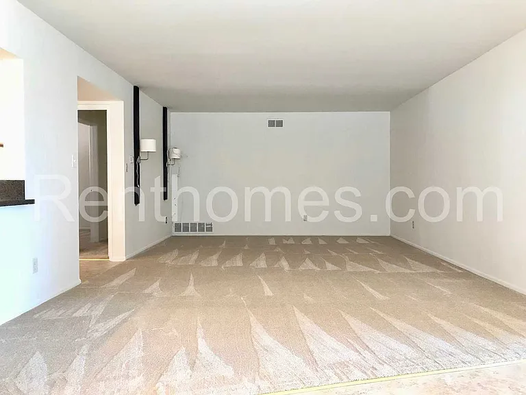4931 Sky St — Photo 3