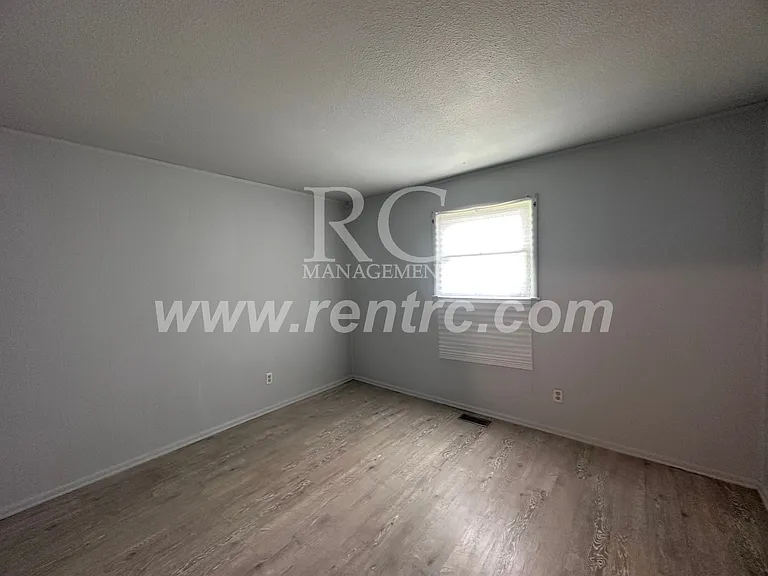 5 Grace St — Photo 11