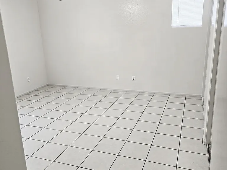 13987 El Cajon Dr — Photo 11