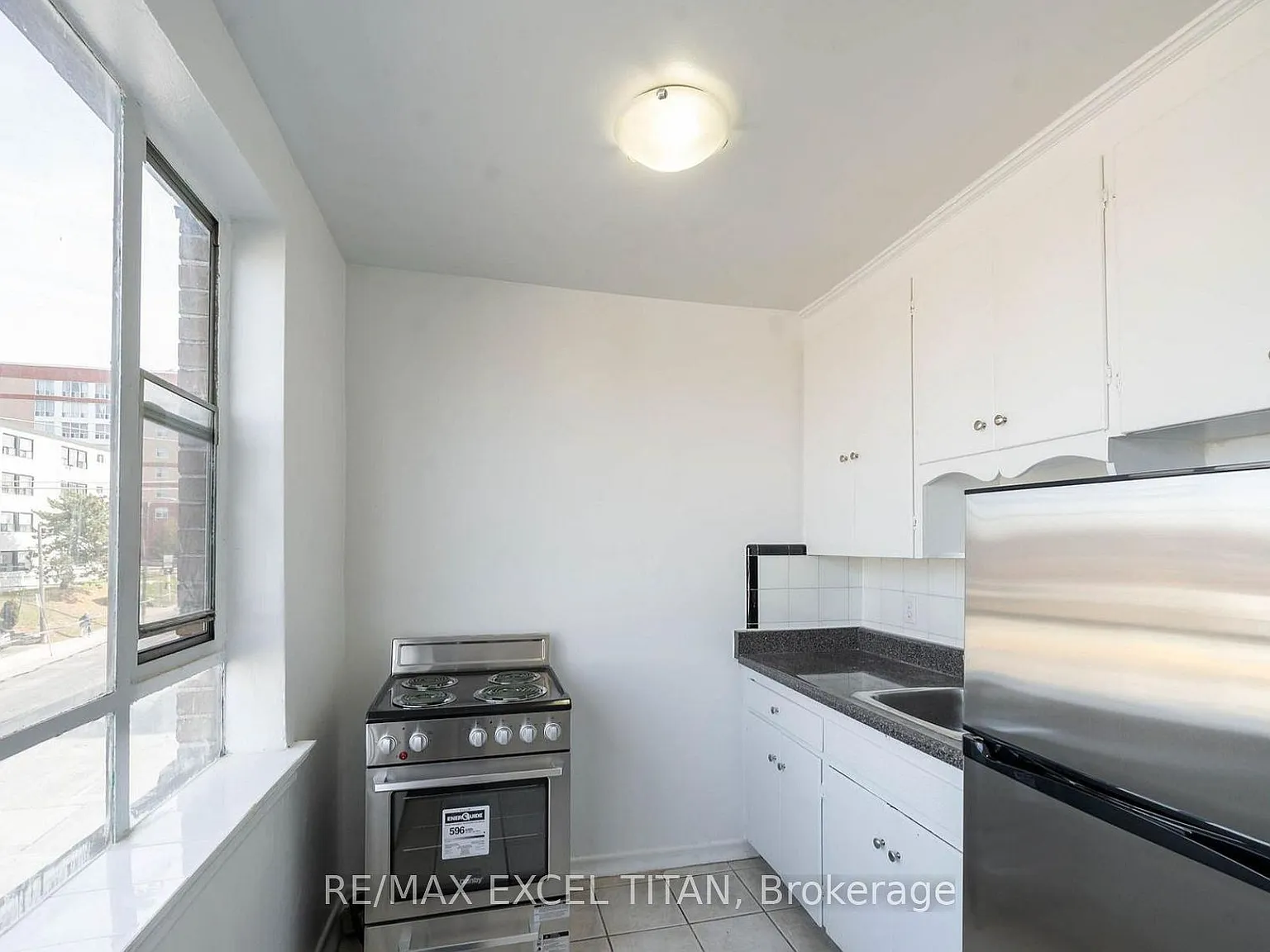 2 bed, $1,950 — Photo 4