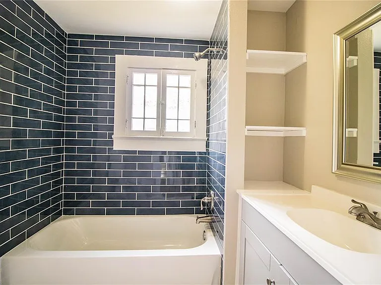 910 Oakhill St #1 — Photo 10